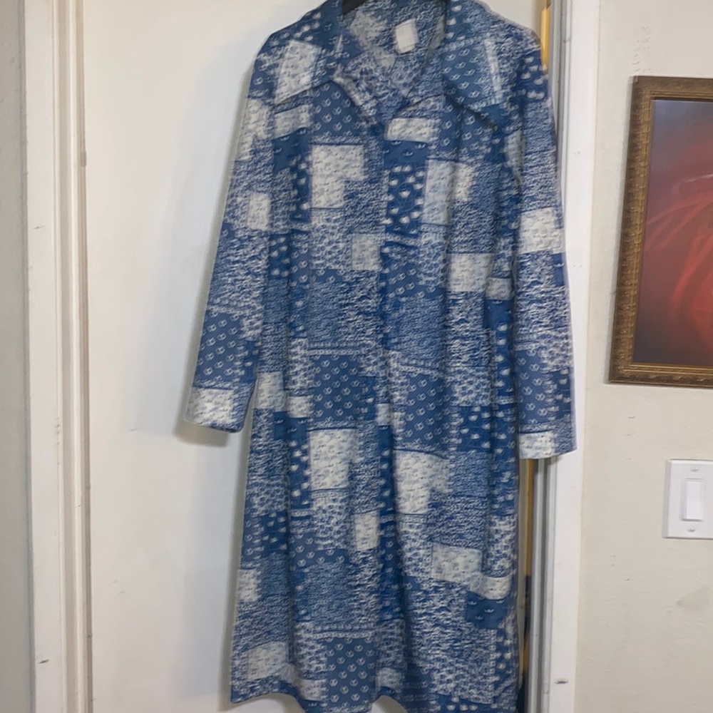 3/$20.  Womans House Dress - 24 1/2 - zip up front